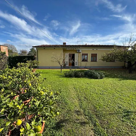 Lory Villa Lammari